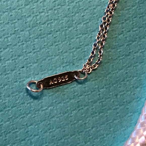 Tiffany & Co. RTT small heart tag necklace - 16 inch length - Picture 7 of 11